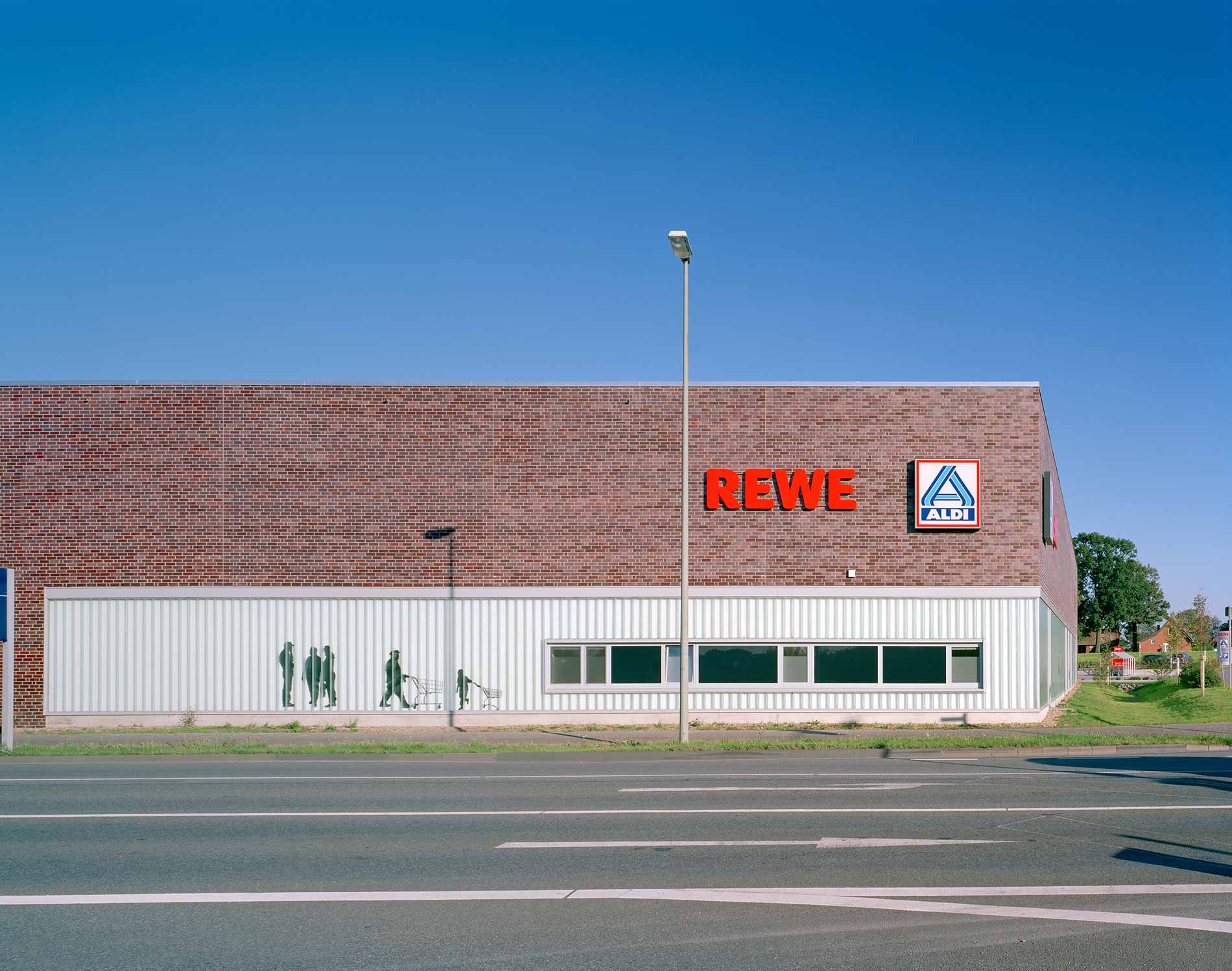 GJL+ Freie Architekten, EKZ Nahversorgungszentrum, Gütersloh, Foto: Klemens Ortmeyer
