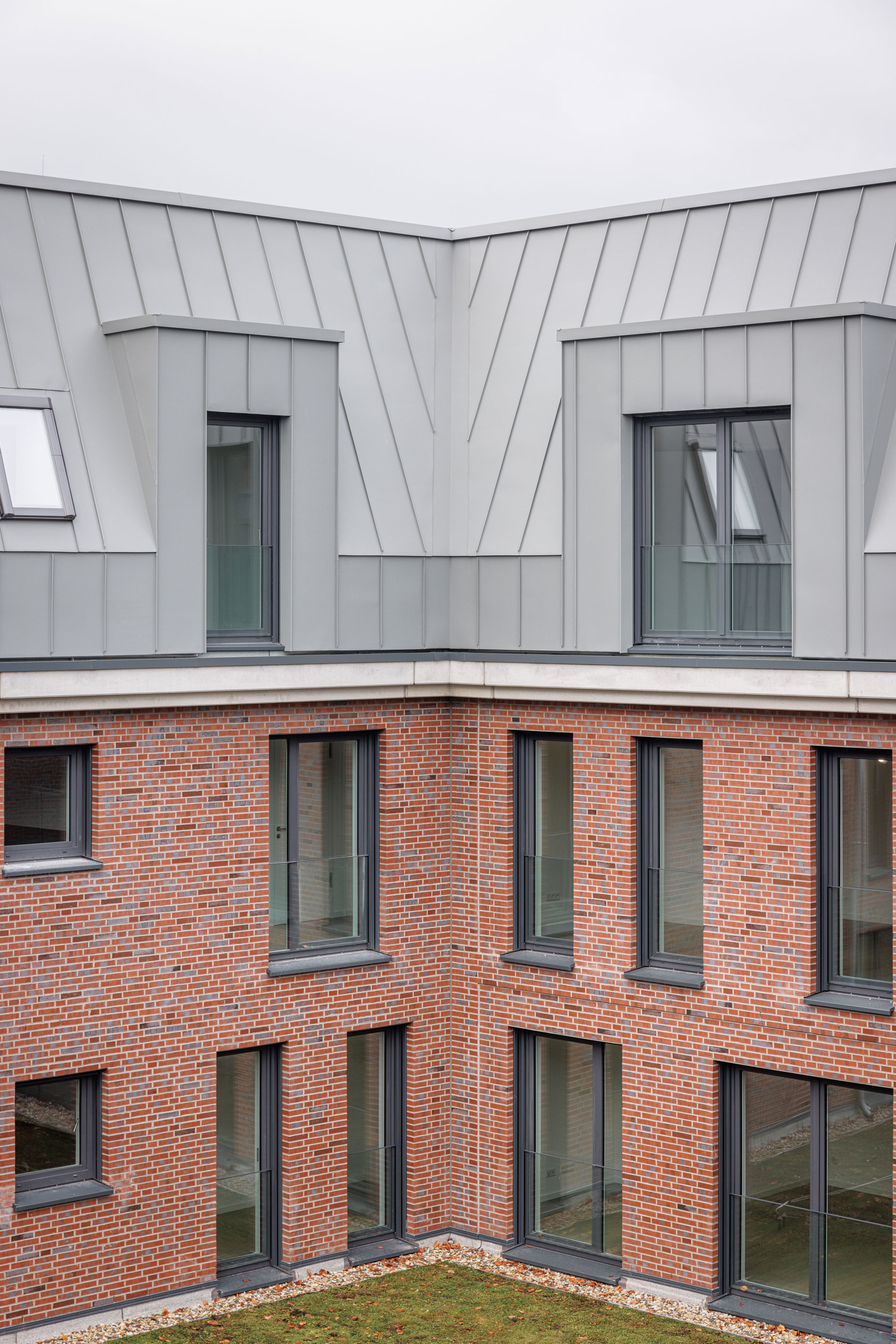 GJL+ Freie Architekten, Wohn- und Geschäftskomplex Kökerstraße, Gütersloh, Foto: Kai Ostermann